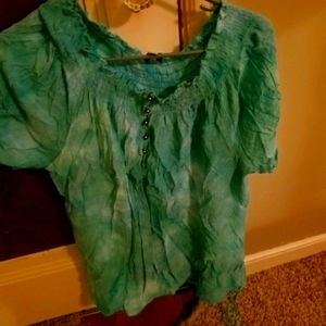 Green tie dyed top from mn como zoo.